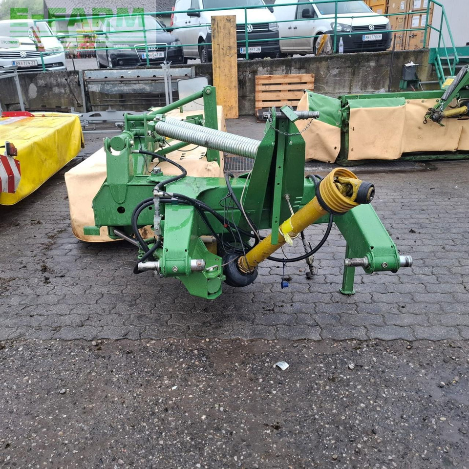 Krone Mähwerk - Fűkasza: 2 kép. Krone Mähwerk - Fűkasza: 2 kép.