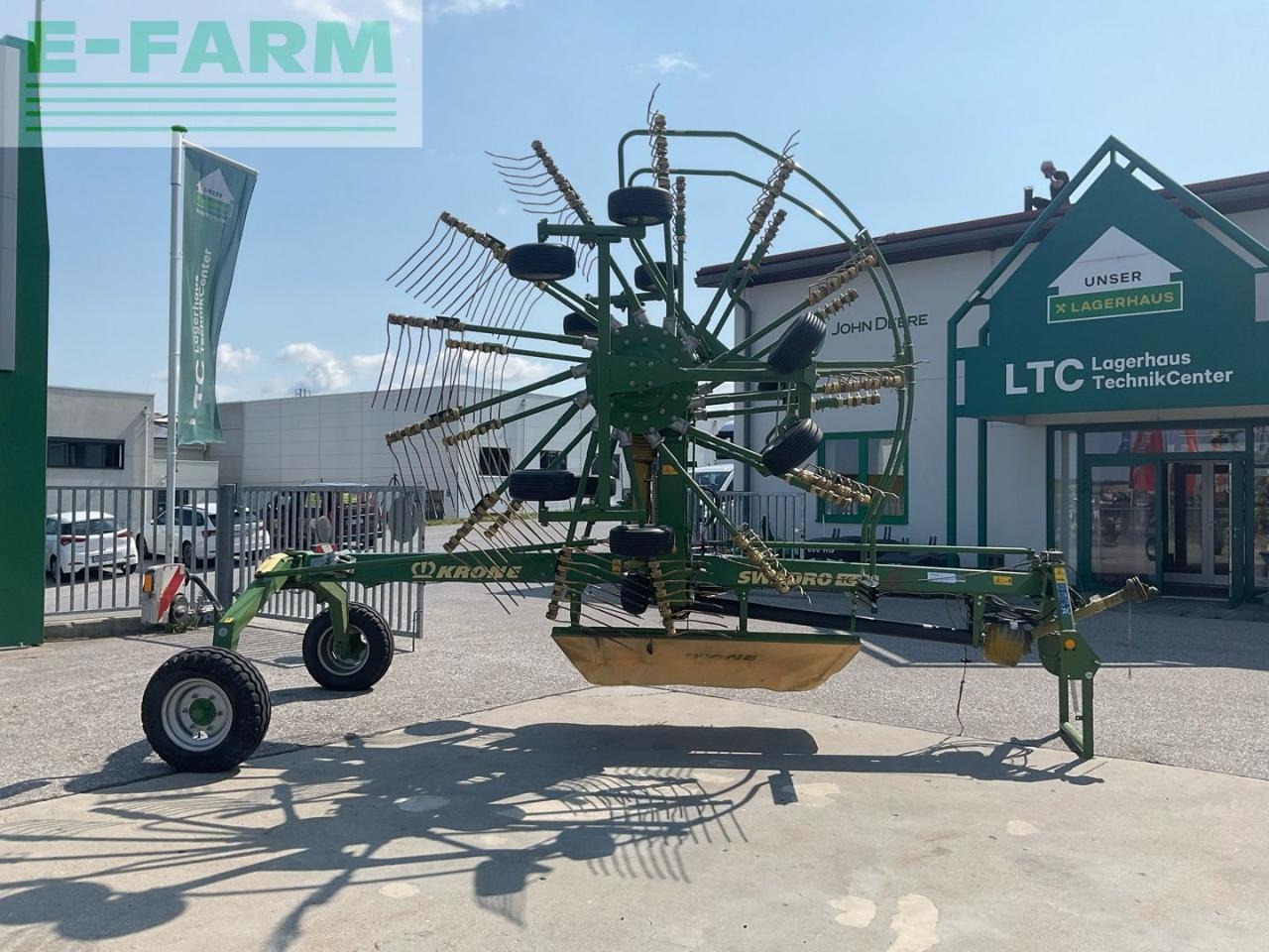 Krone Swadro TC 760 - Szénaforgató: 5 kép. Krone Swadro TC 760 - Szénaforgató: 5 kép.