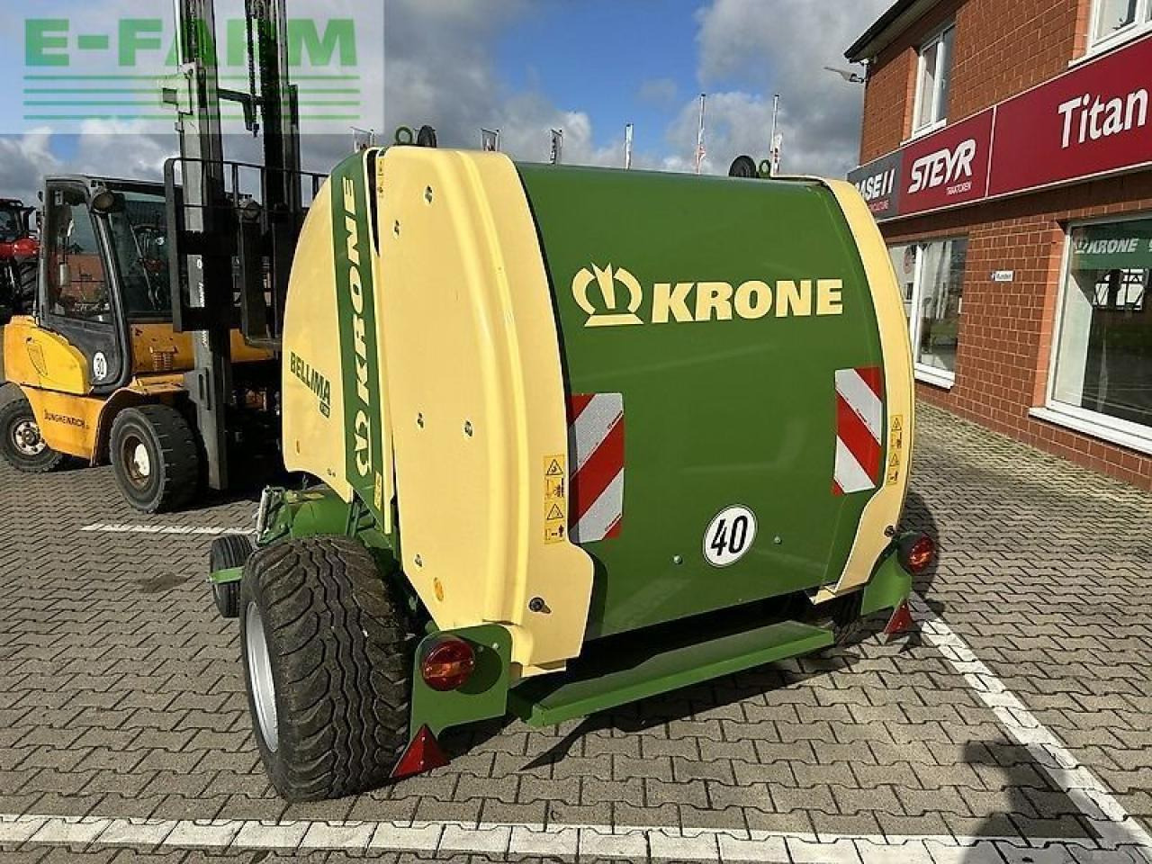 Krone bellima f 130 - Kocka bálázó: 4 kép. Krone bellima f 130 - Kocka bálázó: 4 kép.