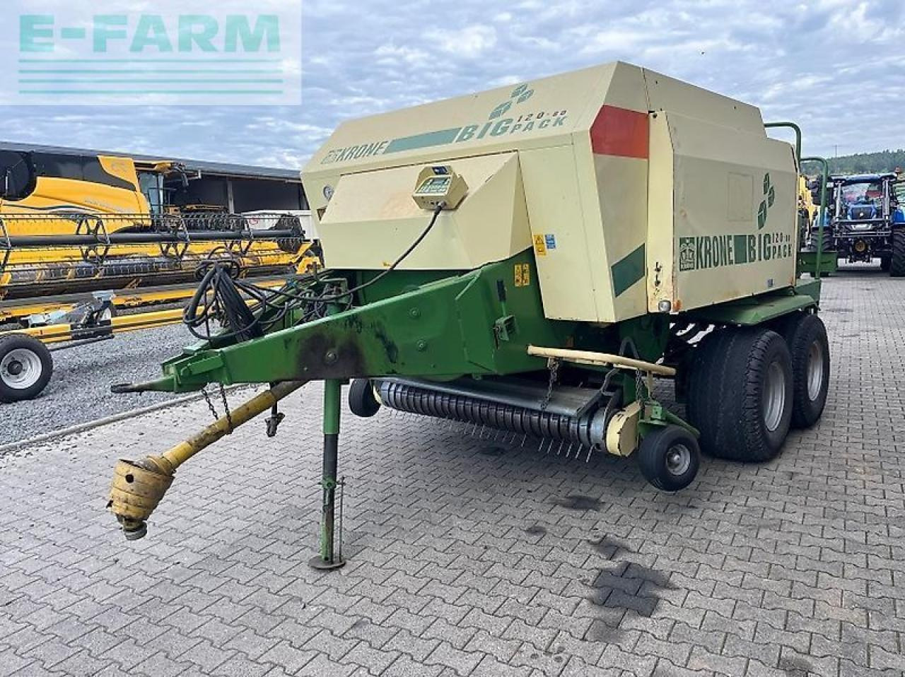 Krone big pack 120-80 - Kocka bálázó: 2 kép. Krone big pack 120-80 - Kocka bálázó: 2 kép.