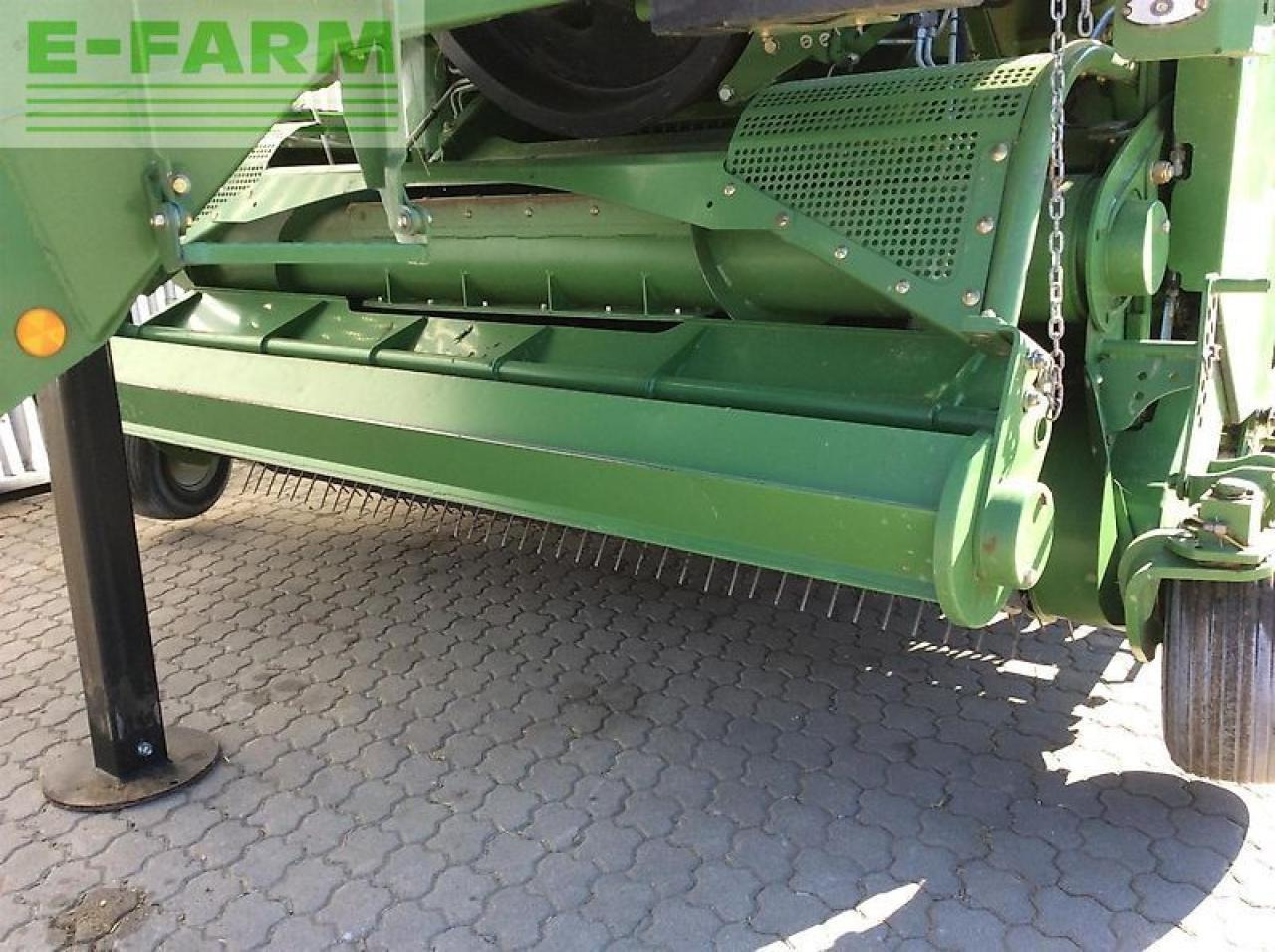 Krone big pack 1270 xc - Kocka bálázó: 4 kép. Krone big pack 1270 xc - Kocka bálázó: 4 kép.