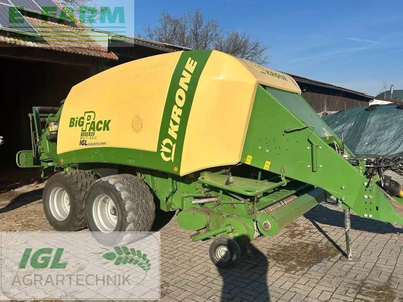 Krone big pack 1270 xc multi bale - Kocka bálázó: 2 kép. Krone big pack 1270 xc multi bale - Kocka bálázó: 2 kép.