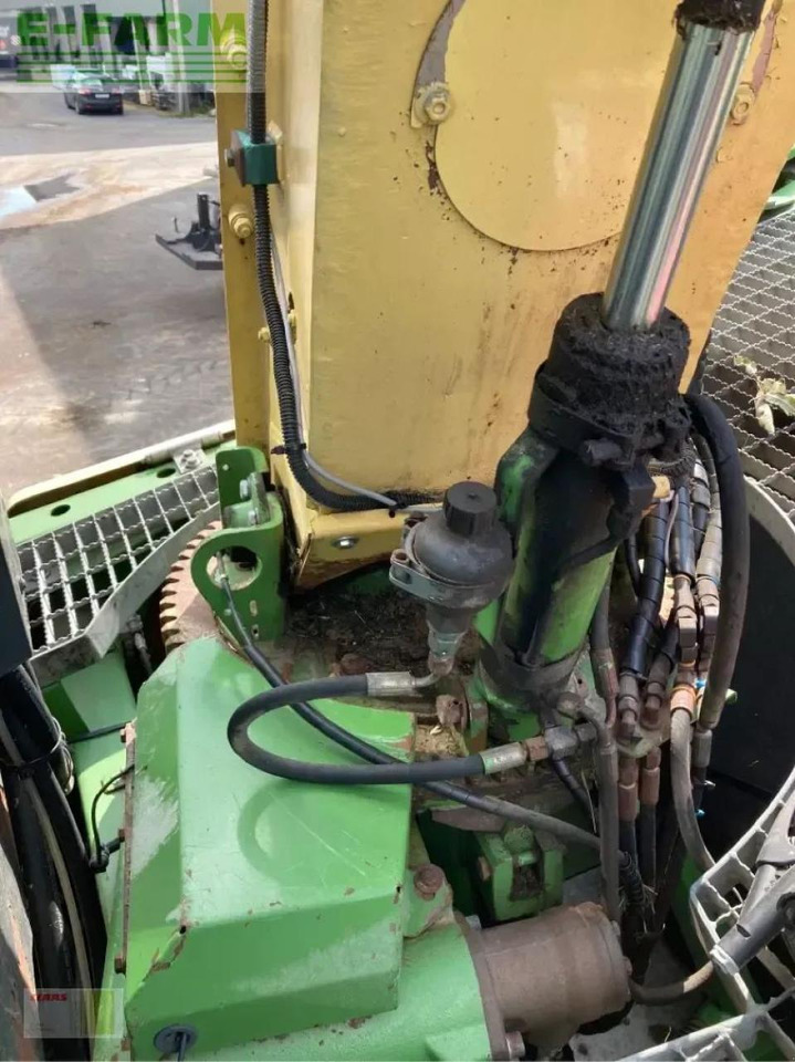 Krone big x 1000 - Önjáró szecskázógép: 2 kép. Krone big x 1000 - Önjáró szecskázógép: 2 kép.