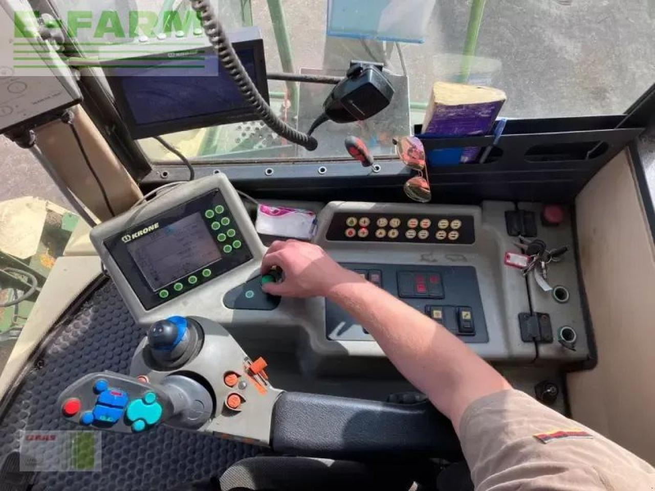 Krone big x 1000 - Önjáró szecskázógép: 4 kép. Krone big x 1000 - Önjáró szecskázógép: 4 kép.