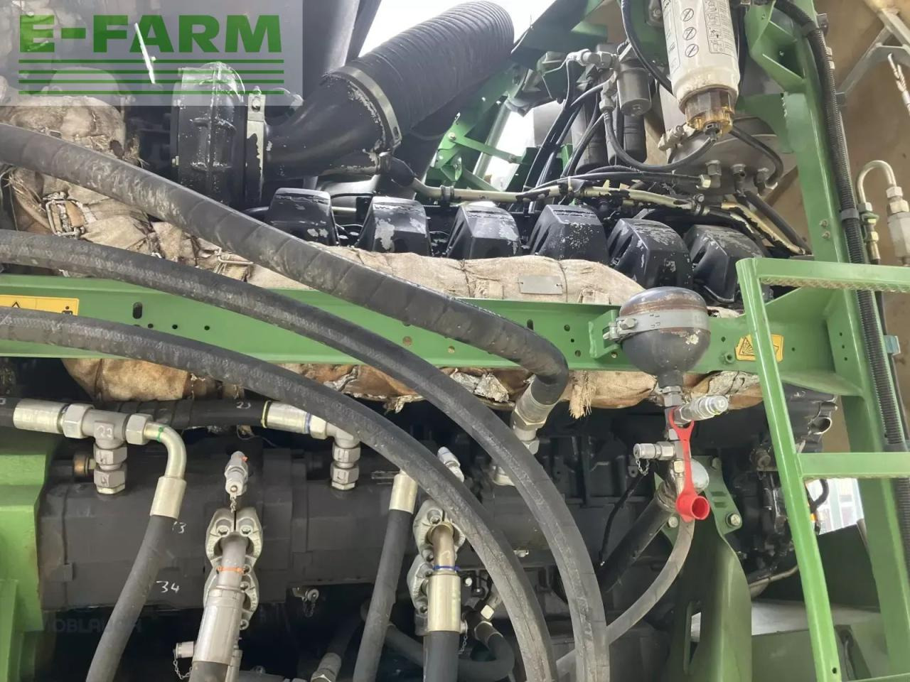 Krone big x 1100 - Önjáró szecskázógép: 5 kép. Krone big x 1100 - Önjáró szecskázógép: 5 kép.