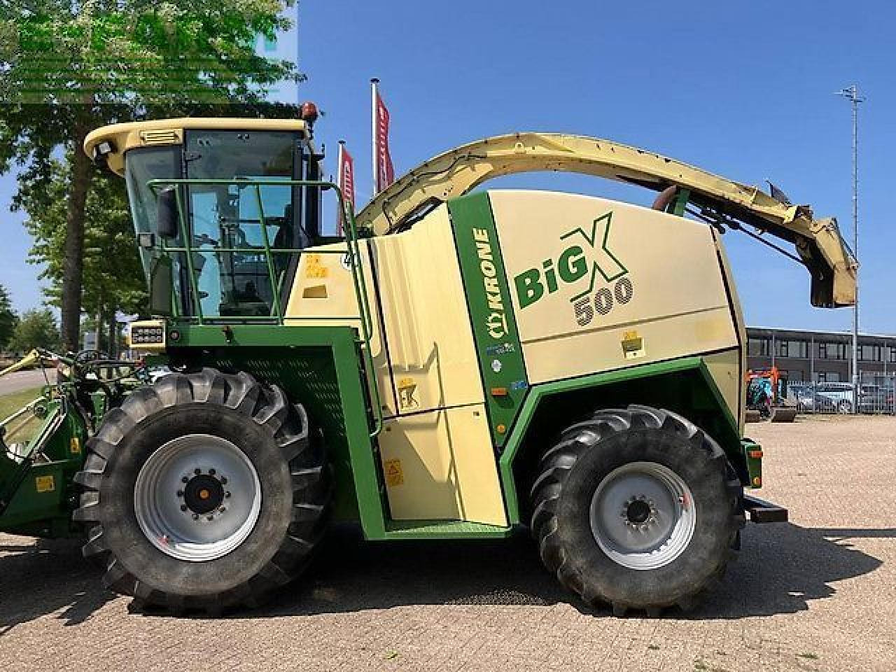 Krone big x 500 - Önjáró szecskázógép: 5 kép. Krone big x 500 - Önjáró szecskázógép: 5 kép.