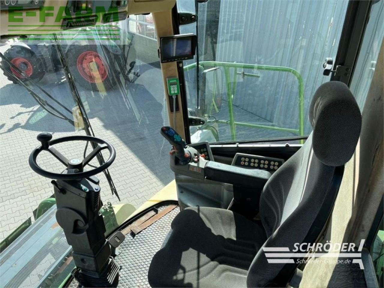 Krone big x 650 - Önjáró szecskázógép: 5 kép. Krone big x 650 - Önjáró szecskázógép: 5 kép.