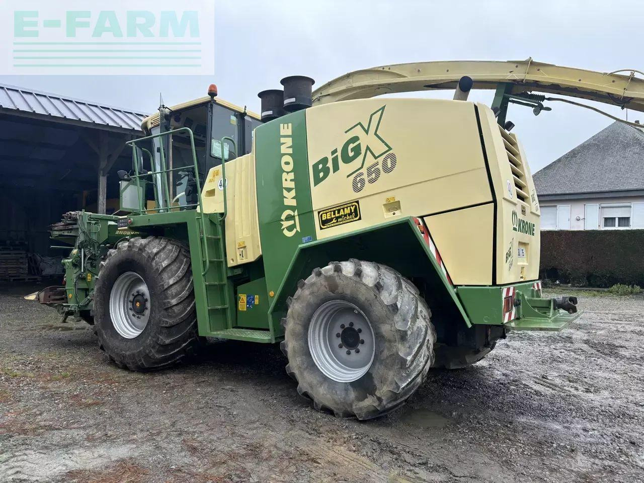 Krone big x 650 - Önjáró szecskázógép: 1 kép. Krone big x 650 - Önjáró szecskázógép: 1 kép.