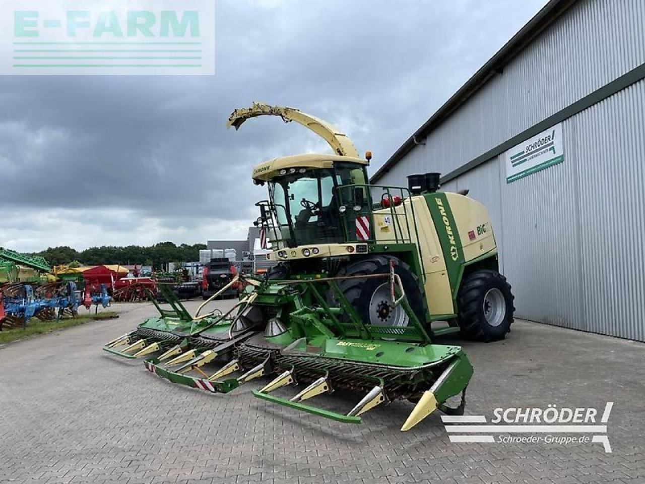Krone big x 700 + easycollect 903 + easyflow - Önjáró szecskázógép: 5 kép. Krone big x 700 + easycollect 903 + easyflow - Önjáró szecskázógép: 5 kép.