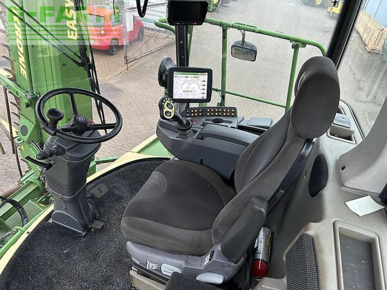 Krone big x630 - Önjáró szecskázógép: 3 kép. Krone big x630 - Önjáró szecskázógép: 3 kép.