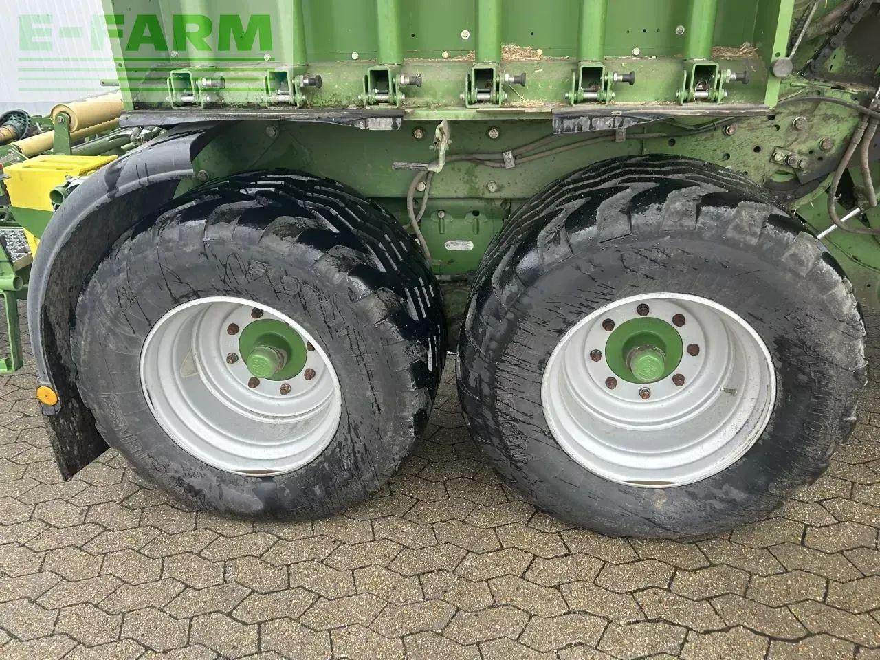 Krone cf155 xc extreme - Kocka bálázó: 5 kép. Krone cf155 xc extreme - Kocka bálázó: 5 kép.