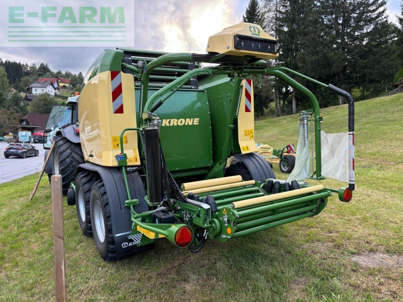 Krone comprima cf 155 xc plus - Kocka bálázó: 4 kép. Krone comprima cf 155 xc plus - Kocka bálázó: 4 kép.