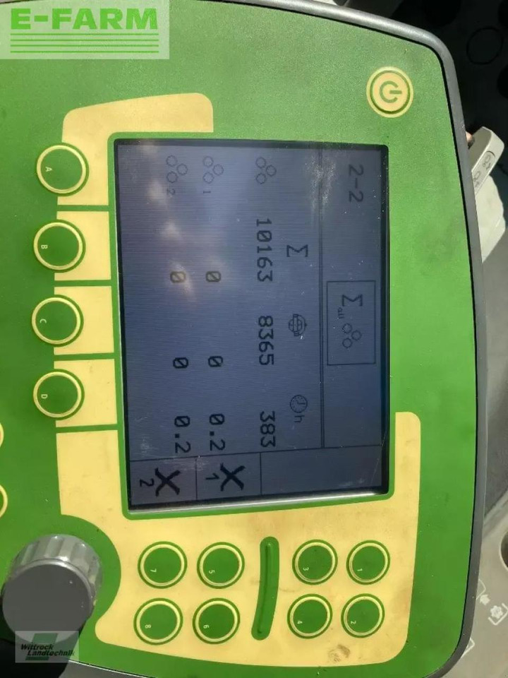 Krone comprima cv 150 xc - Kocka bálázó: 2 kép. Krone comprima cv 150 xc - Kocka bálázó: 2 kép.