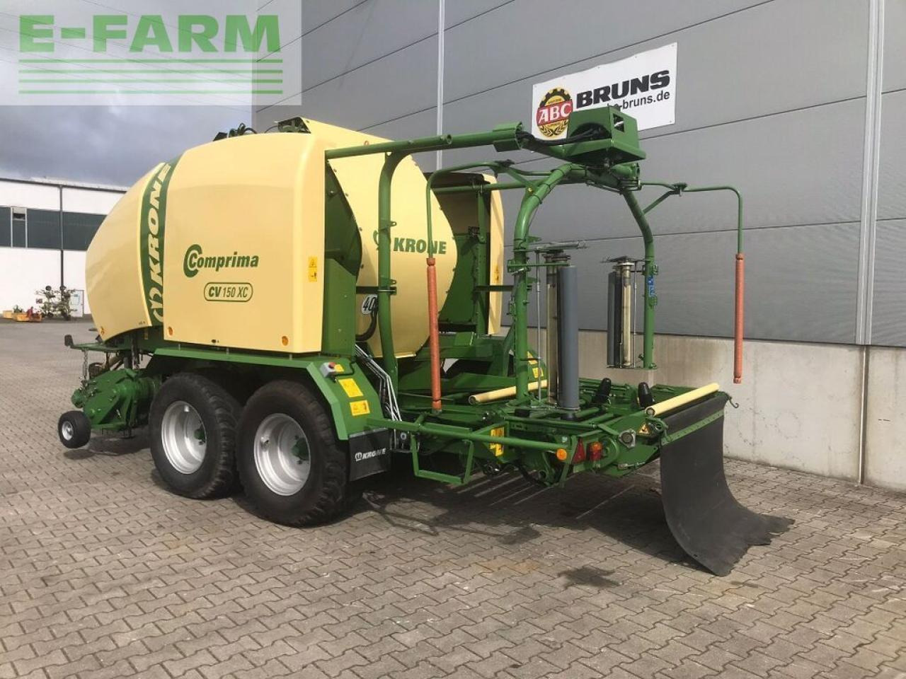 Krone comprima cv 150xc - Kocka bálázó: 3 kép. Krone comprima cv 150xc - Kocka bálázó: 3 kép.
