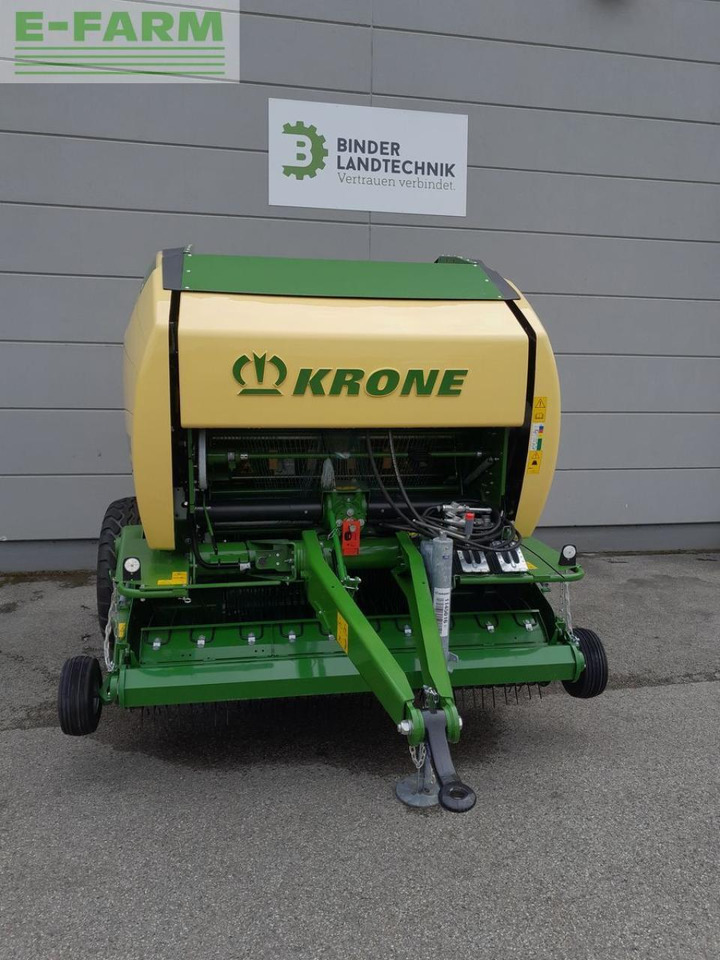 Krone comprima f 125 xc - Kocka bálázó: 4 kép. Krone comprima f 125 xc - Kocka bálázó: 4 kép.