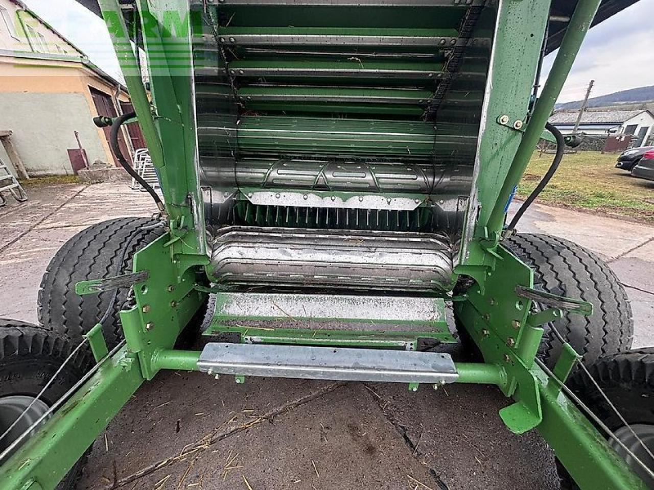 Krone comprima f 155 - Kocka bálázó: 3 kép. Krone comprima f 155 - Kocka bálázó: 3 kép.