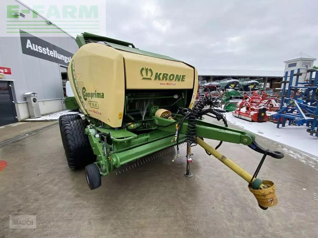 Krone comprima f155xc - Kocka bálázó: 4 kép. Krone comprima f155xc - Kocka bálázó: 4 kép.