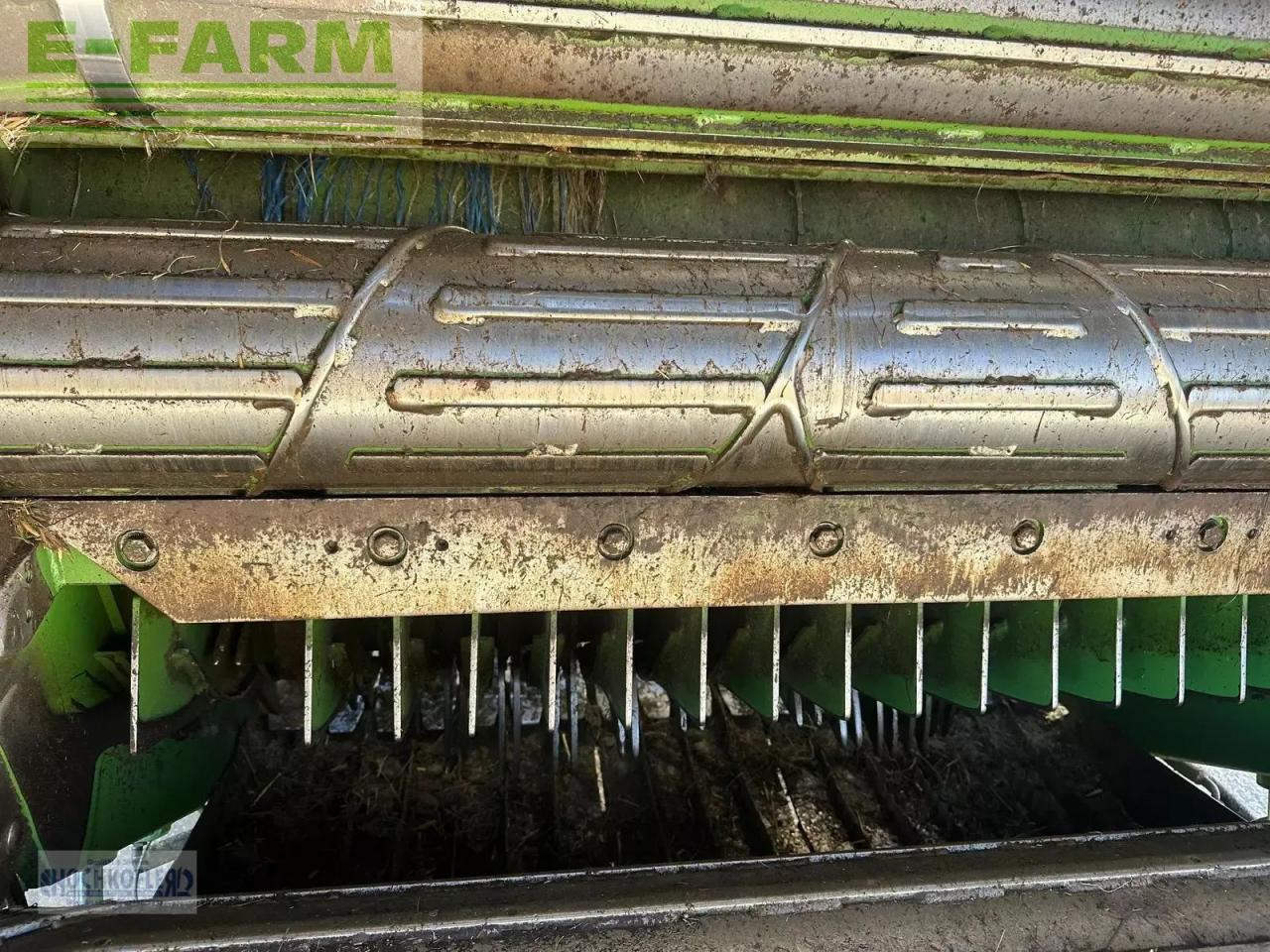 Krone comprima v 150 xc - Kocka bálázó: 2 kép. Krone comprima v 150 xc - Kocka bálázó: 2 kép.