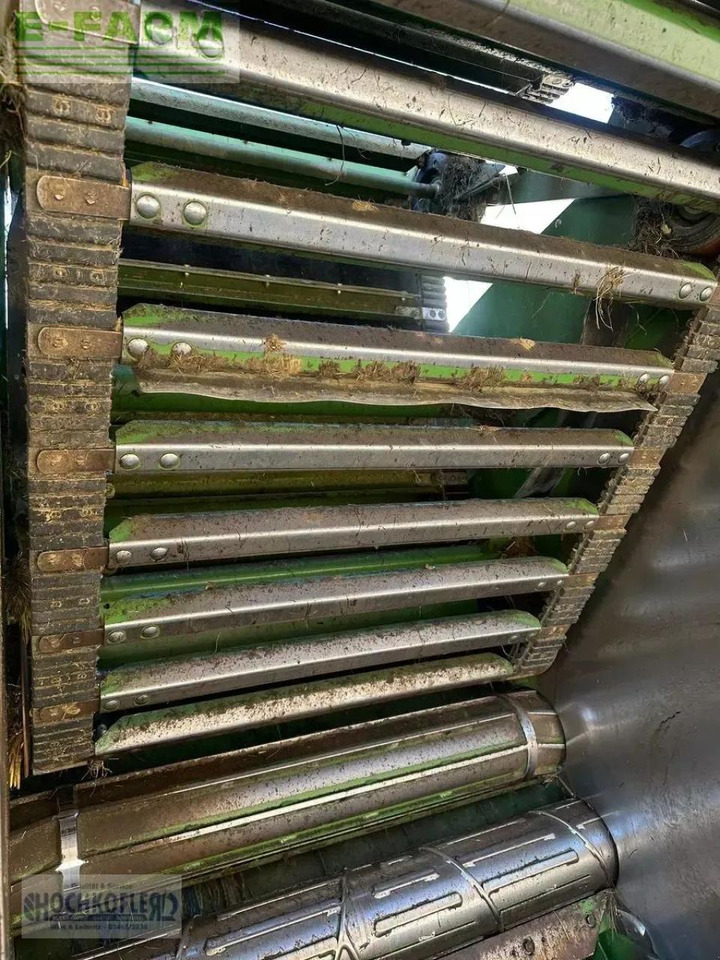 Krone comprima v 150 xc - Kocka bálázó: 4 kép. Krone comprima v 150 xc - Kocka bálázó: 4 kép.