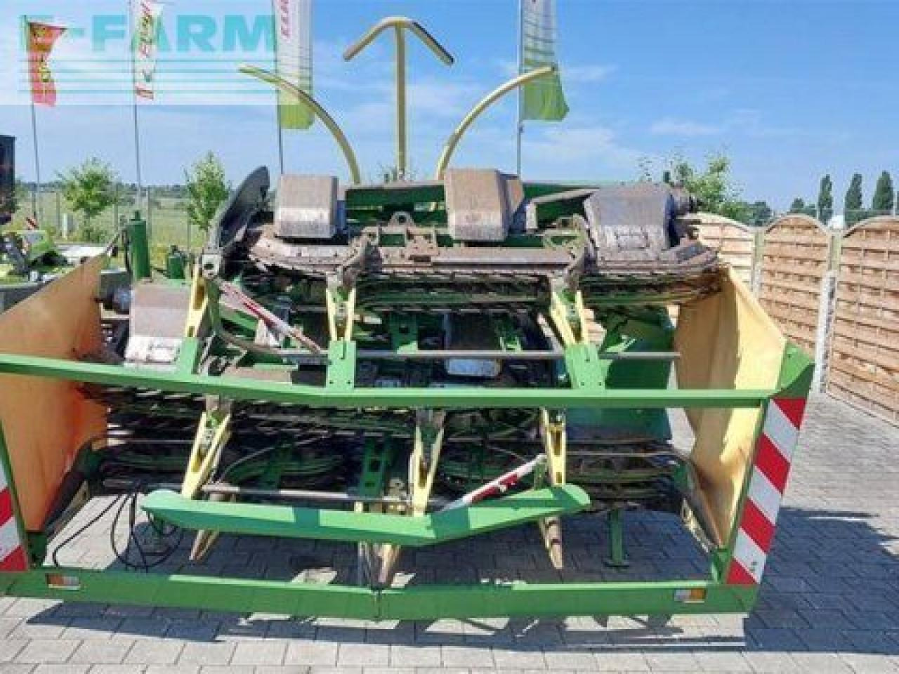Krone easy collect 753 m - Takarmánybetakarító gép: 3 kép. Krone easy collect 753 m - Takarmánybetakarító gép: 3 kép.
