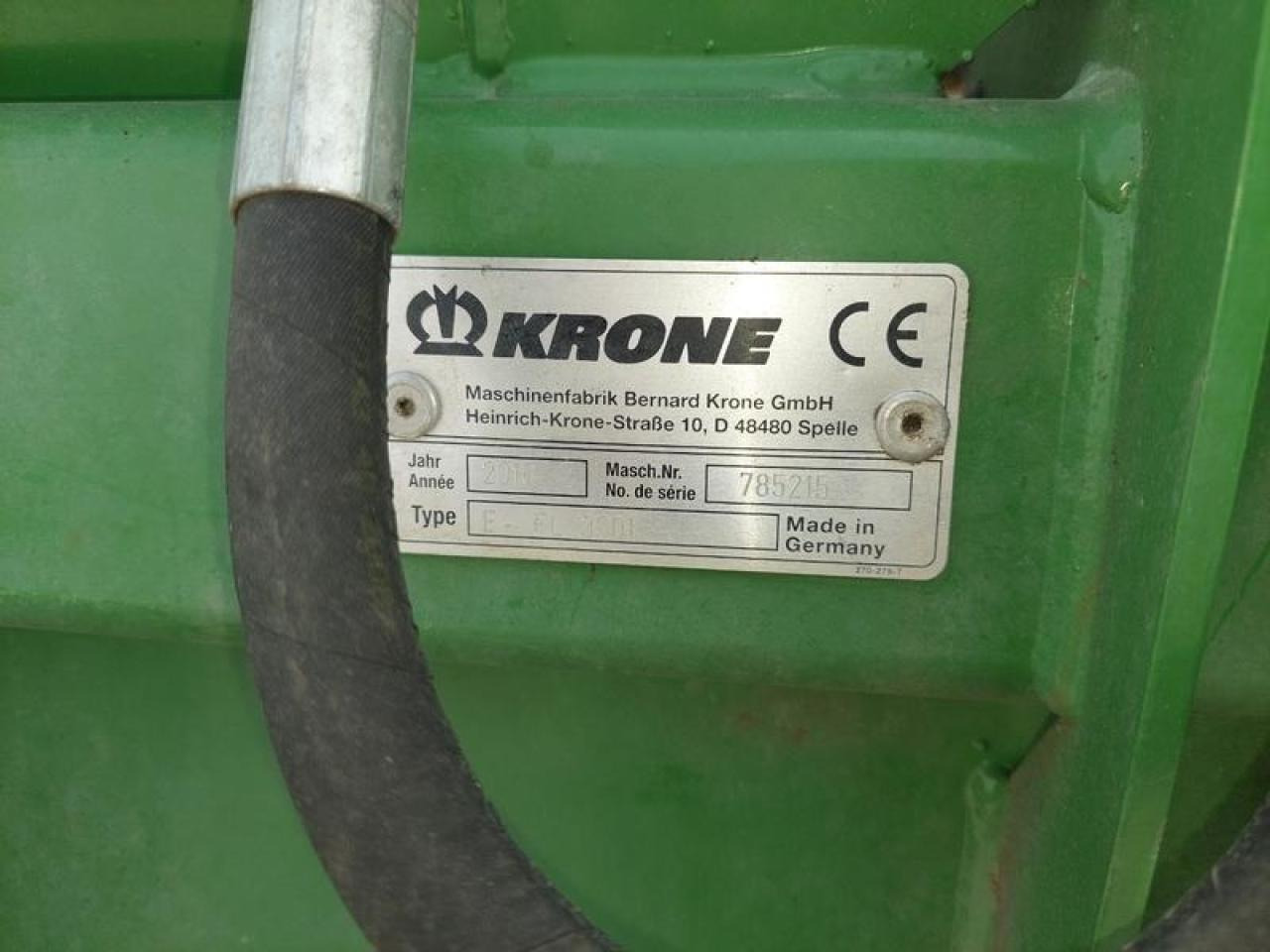 Krone easy flow 3001 - Takarmánybetakarító gép: 5 kép. Krone easy flow 3001 - Takarmánybetakarító gép: 5 kép.