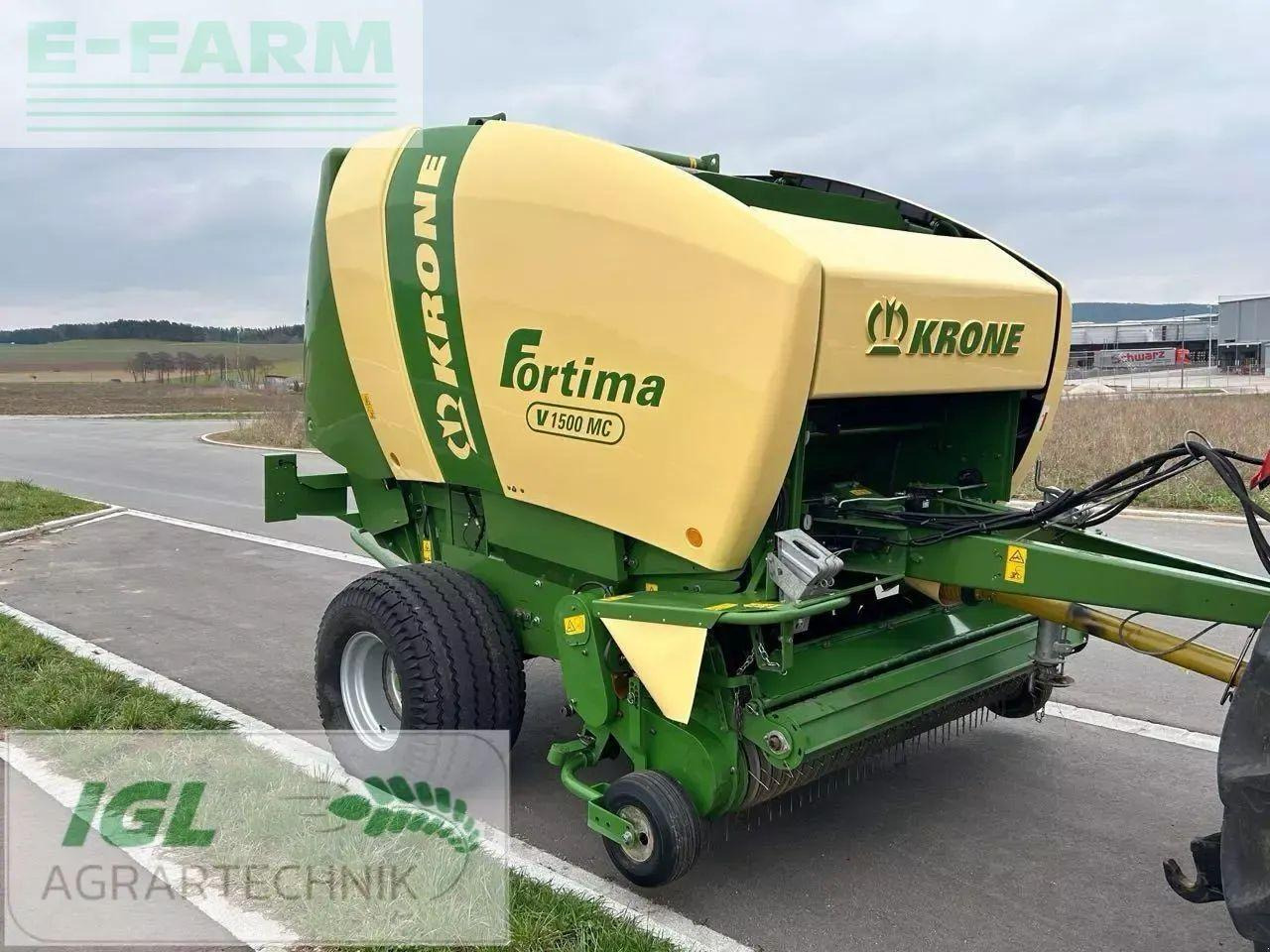 Krone fortima v 1500 mc - Kocka bálázó: 5 kép. Krone fortima v 1500 mc - Kocka bálázó: 5 kép.