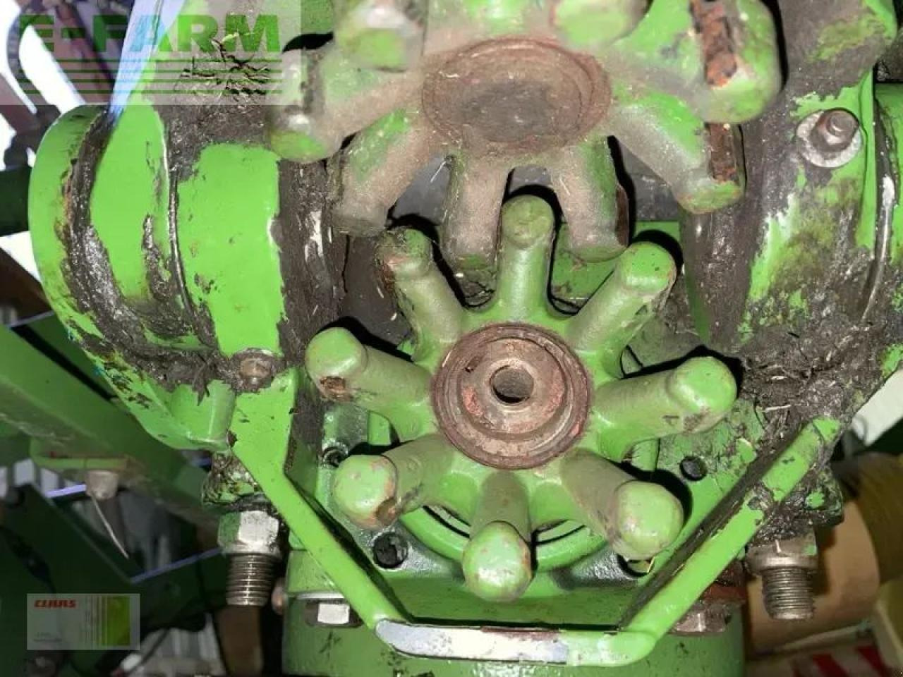 Krone kwt 11.22 - Szénaforgató: 2 kép. Krone kwt 11.22 - Szénaforgató: 2 kép.