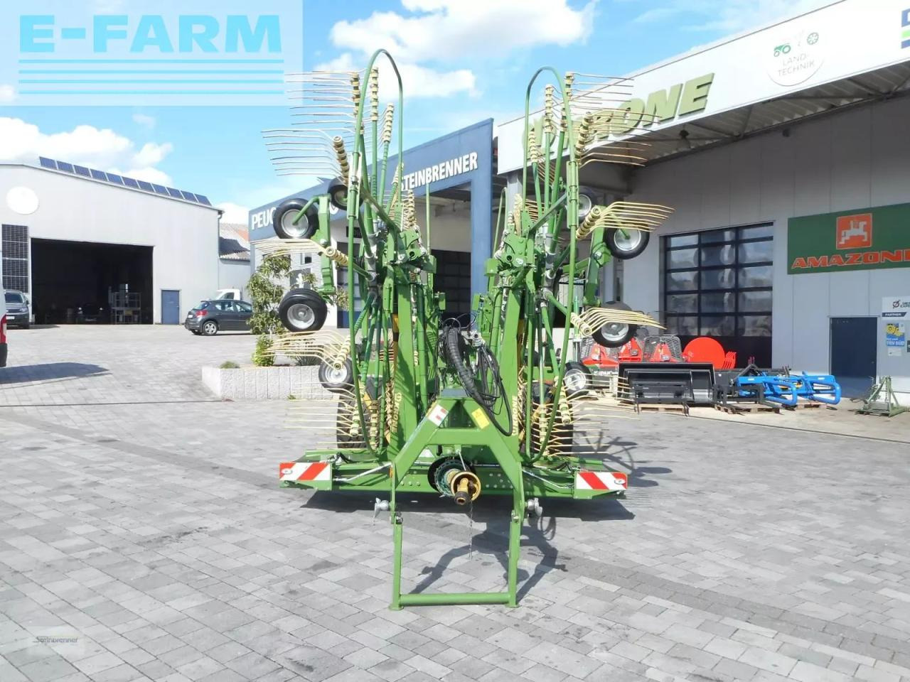 Krone swadro 1400 plus - Szénaforgató: 3 kép. Krone swadro 1400 plus - Szénaforgató: 3 kép.