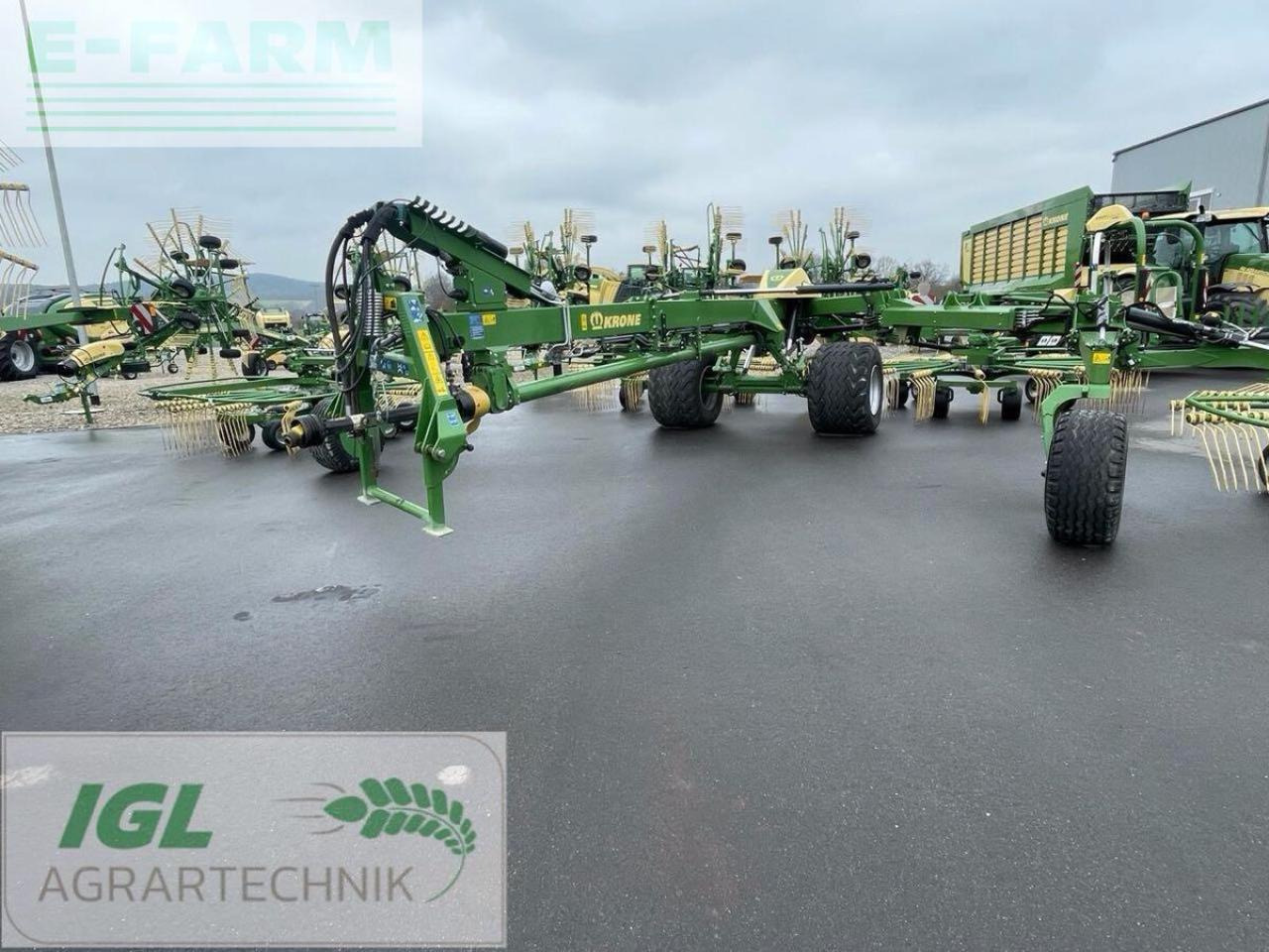 Krone swadro tc 1570 - Szénaforgató: 2 kép. Krone swadro tc 1570 - Szénaforgató: 2 kép.
