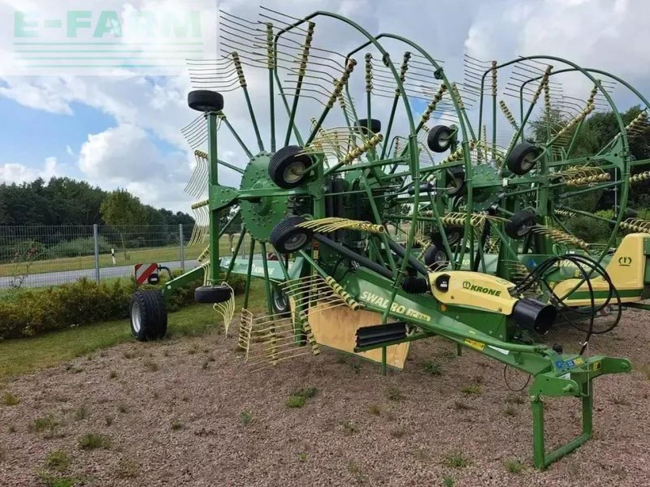 Krone swadro tc 930 - Szénaforgató: 1 kép. Krone swadro tc 930 - Szénaforgató: 1 kép.