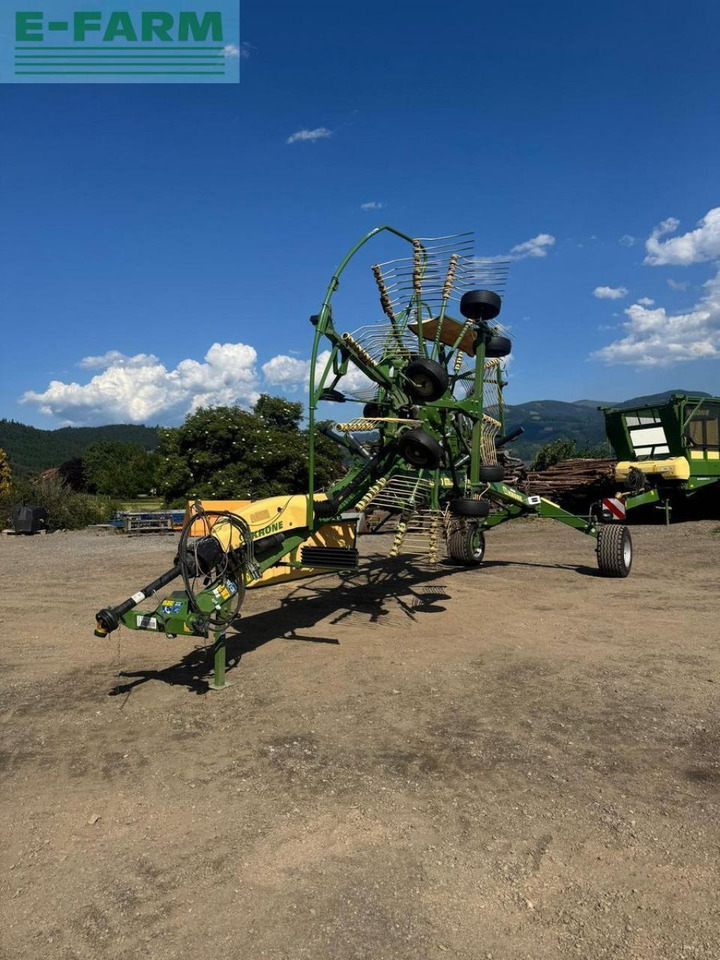 Krone swadro ts 680 twin - Szénaforgató: 2 kép. Krone swadro ts 680 twin - Szénaforgató: 2 kép.