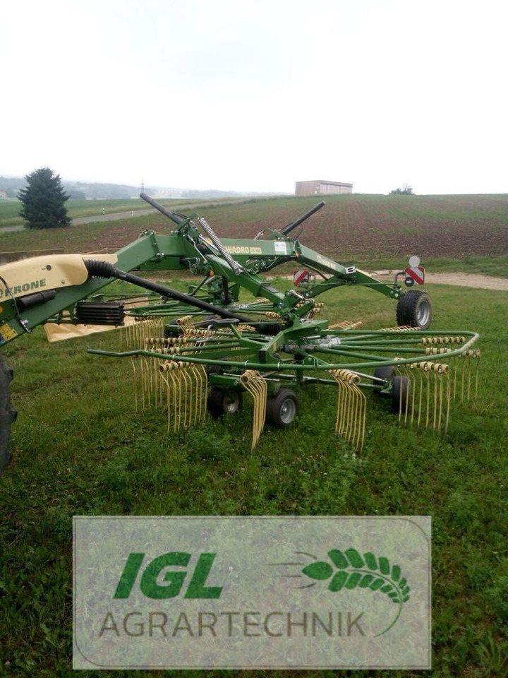 Krone swadro ts 740 - Szénaforgató: 4 kép. Krone swadro ts 740 - Szénaforgató: 4 kép.