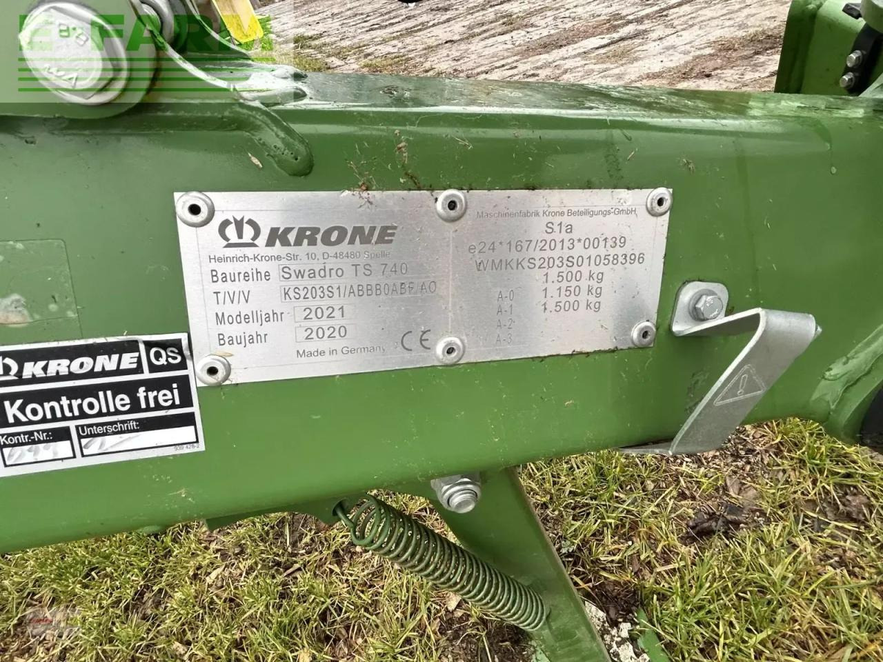 Krone swadro ts 740 - Szénaforgató: 4 kép. Krone swadro ts 740 - Szénaforgató: 4 kép.