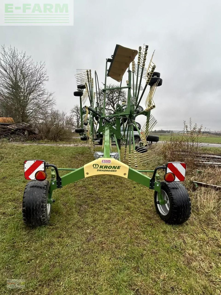 Krone swadro ts 740 - Szénaforgató: 3 kép. Krone swadro ts 740 - Szénaforgató: 3 kép.
