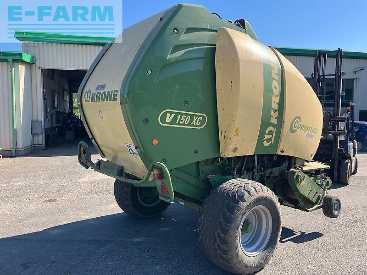 Krone v 150 xc - Kocka bálázó: 5 kép. Krone v 150 xc - Kocka bálázó: 5 kép.