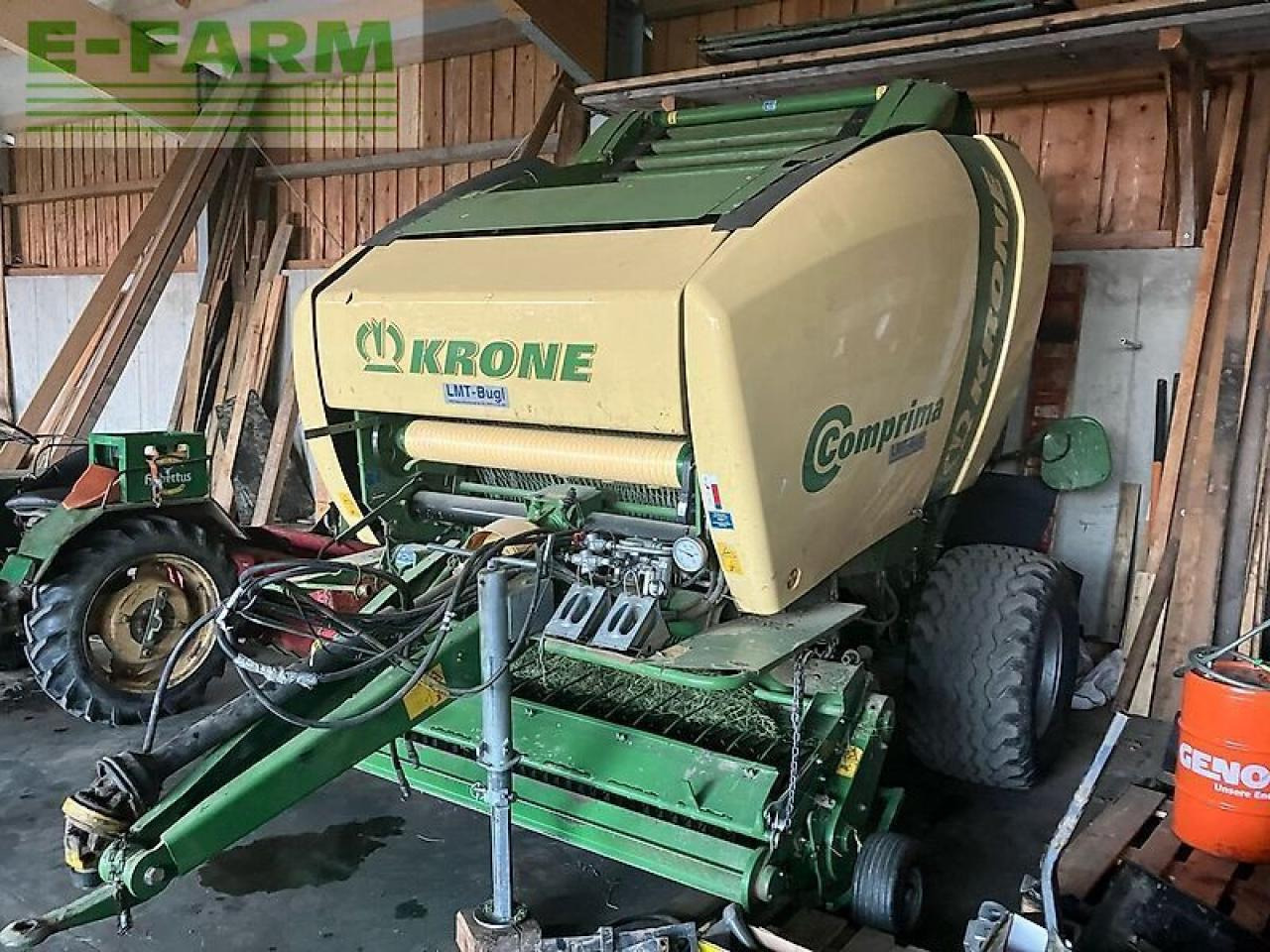 Krone v 150 xc - Kocka bálázó: 2 kép. Krone v 150 xc - Kocka bálázó: 2 kép.