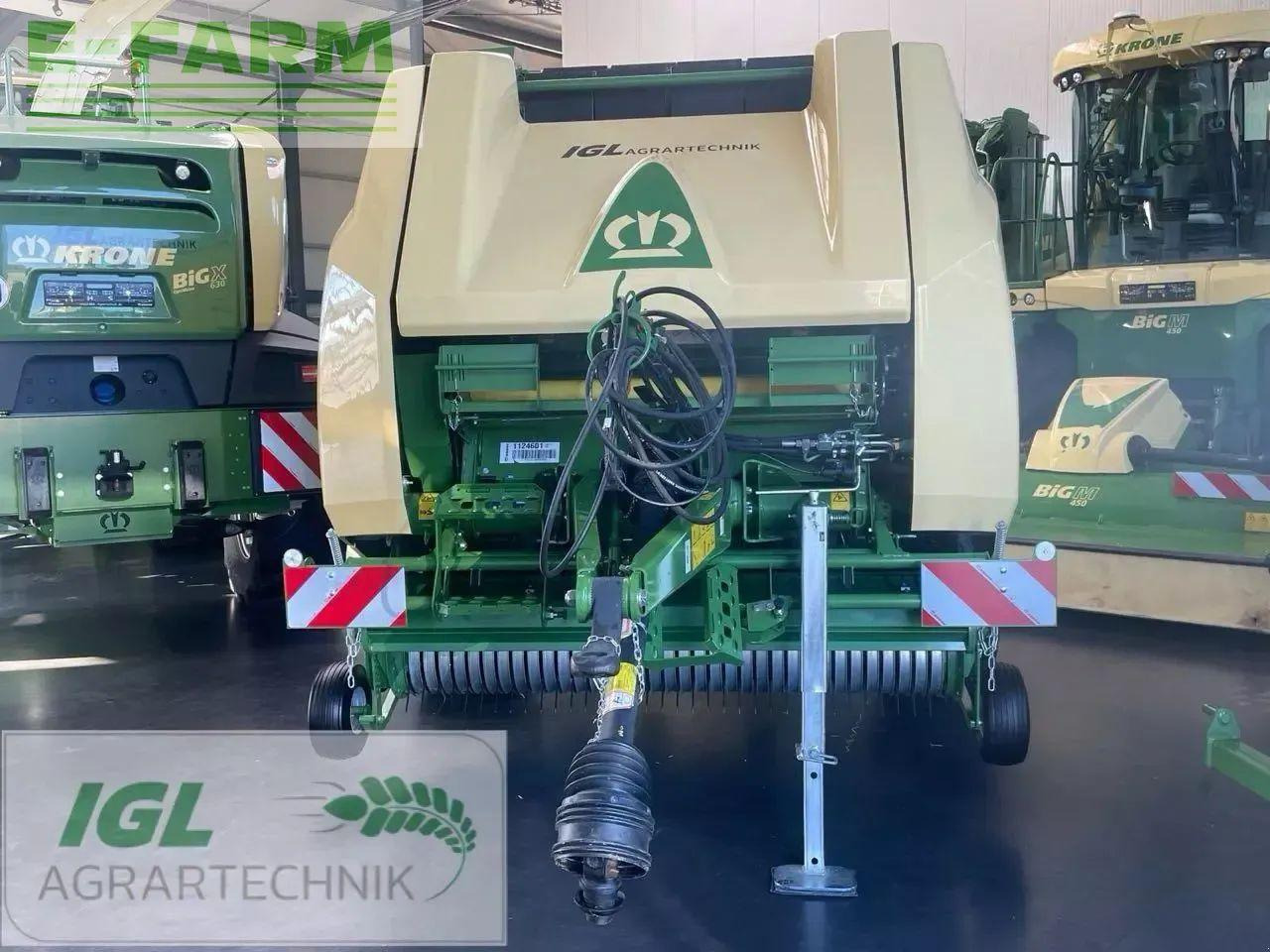 Krone varipack v 165 xc - Kocka bálázó: 3 kép. Krone varipack v 165 xc - Kocka bálázó: 3 kép.