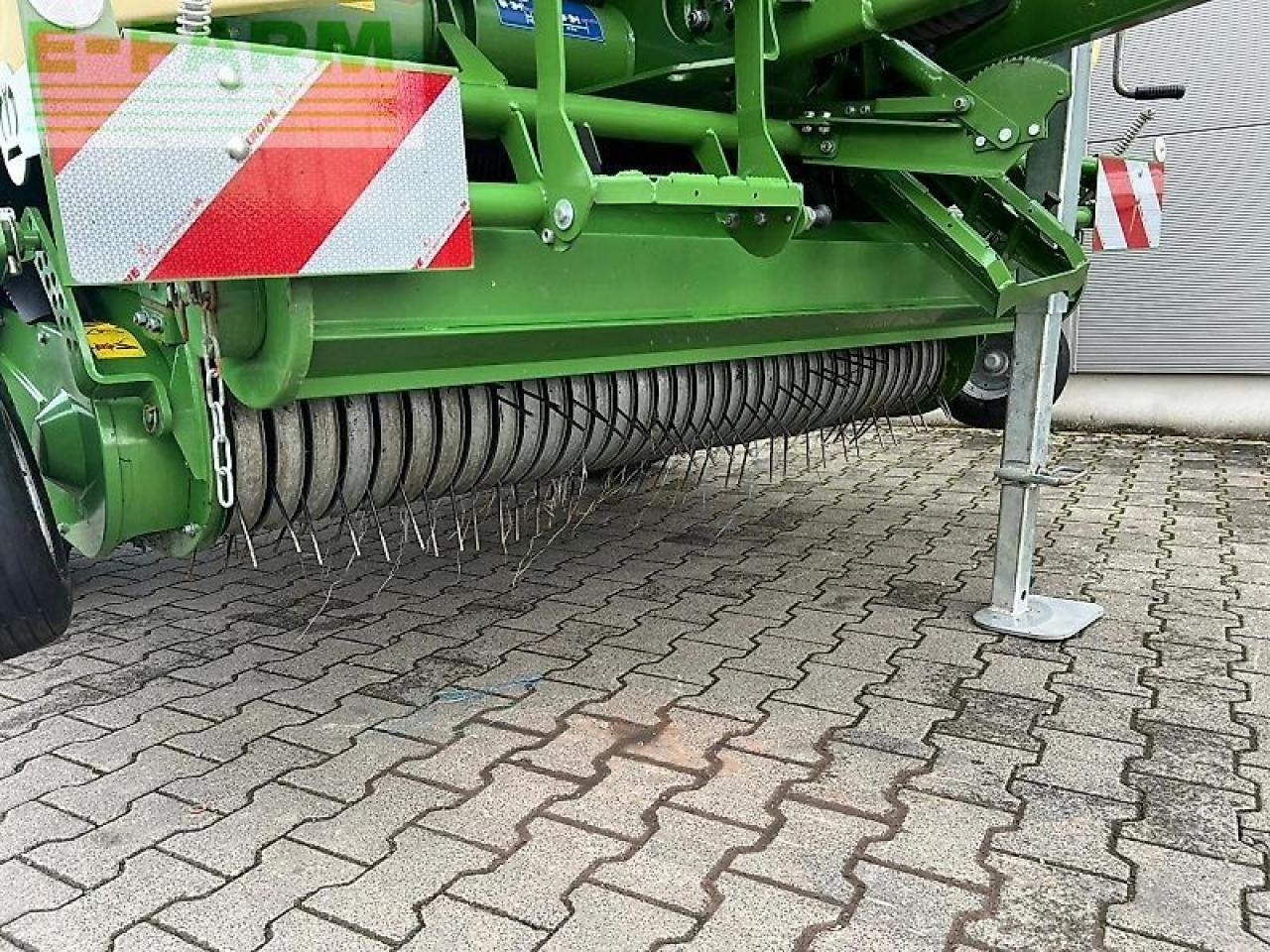 Krone varipack v 165 xc plus - Kocka bálázó: 5 kép. Krone varipack v 165 xc plus - Kocka bálázó: 5 kép.