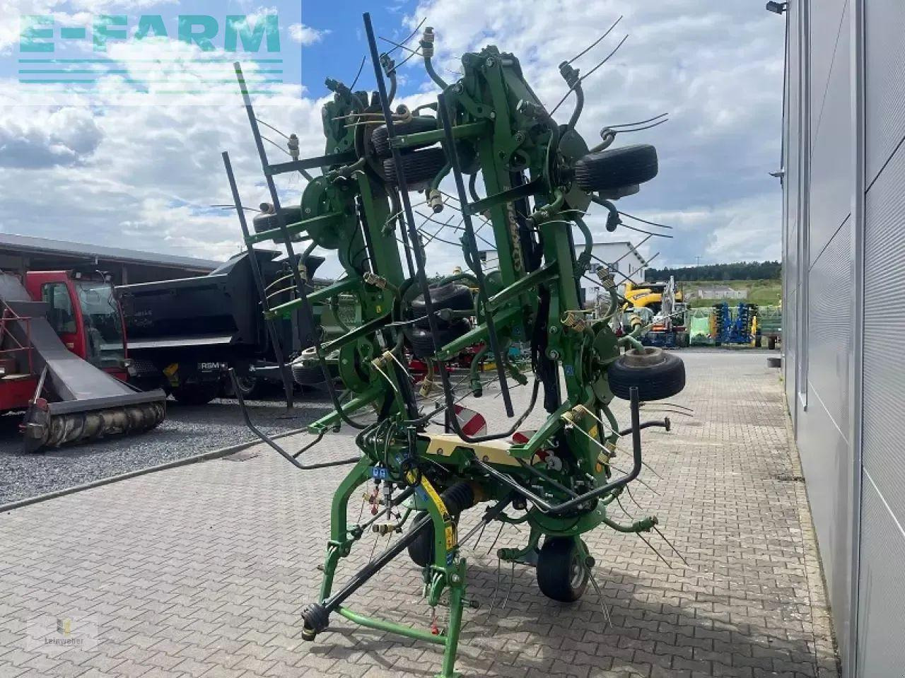 Krone vendro 1120 - Szénaforgató: 2 kép. Krone vendro 1120 - Szénaforgató: 2 kép.