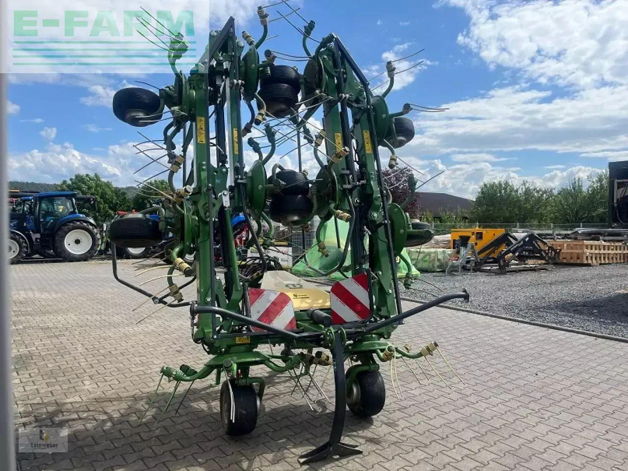 Krone vendro 1120 - Szénaforgató: 4 kép. Krone vendro 1120 - Szénaforgató: 4 kép.
