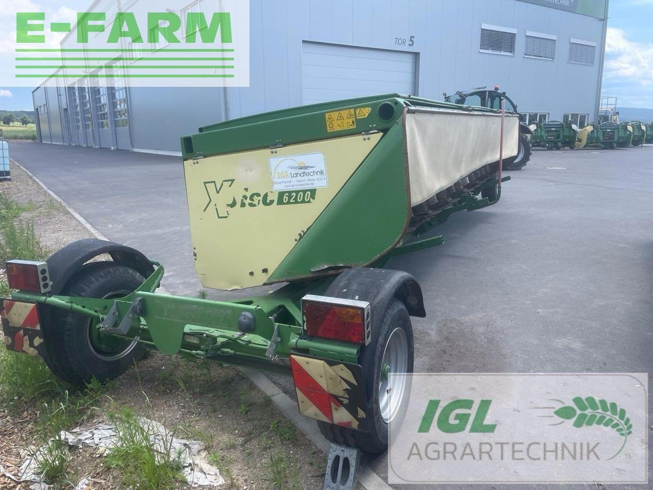 Krone xdisc 6200 - Takarmánybetakarító gép: 4 kép. Krone xdisc 6200 - Takarmánybetakarító gép: 4 kép.