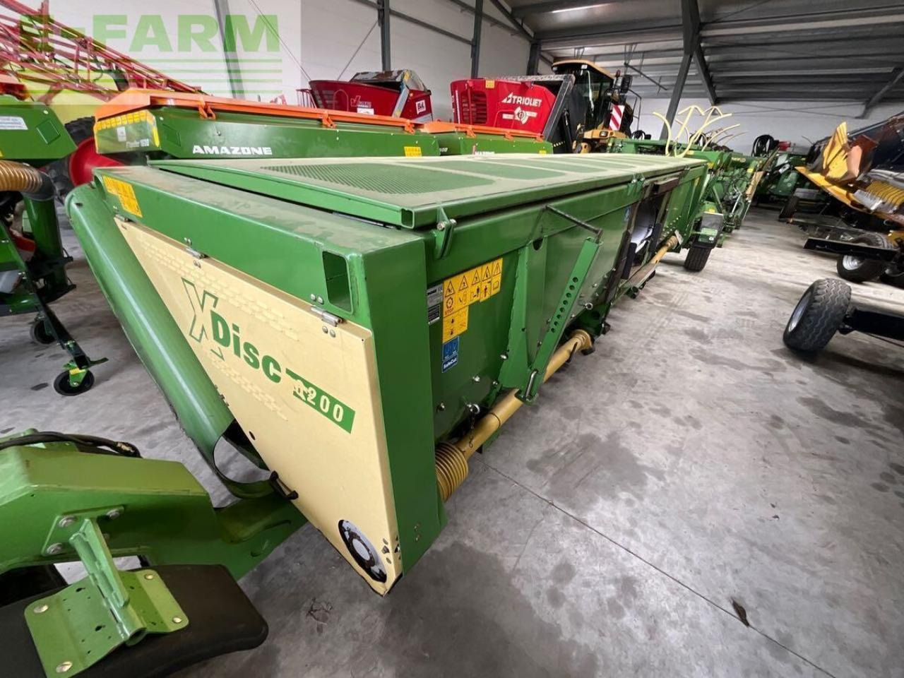 Krone xdisc 6200 - Takarmánybetakarító gép: 5 kép. Krone xdisc 6200 - Takarmánybetakarító gép: 5 kép.