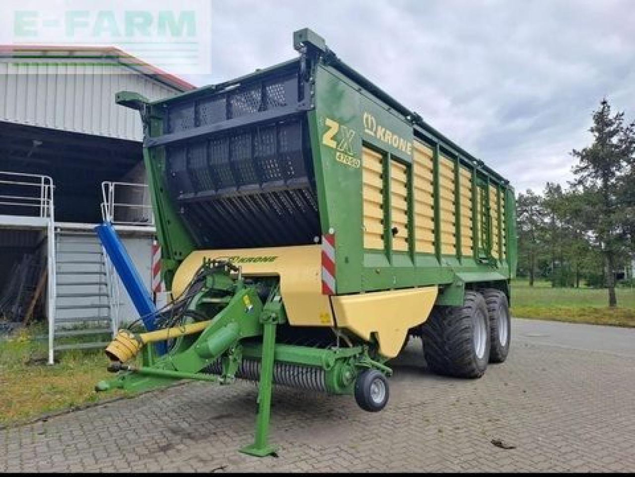 Krone zx 470 gd - Mezőgazdasági billenőpótkocsi: 1 kép. Krone zx 470 gd - Mezőgazdasági billenőpótkocsi: 1 kép.