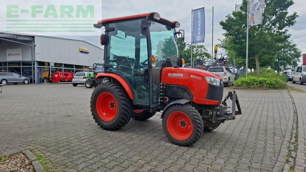 Kubota b2231 h - Traktor: 3 kép. Kubota b2231 h - Traktor: 3 kép.