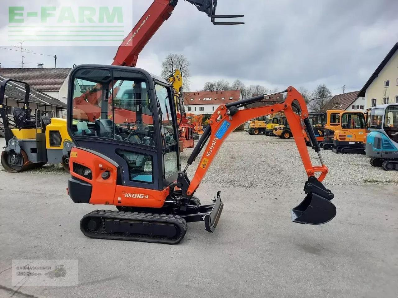 Kubota kx 016-4 - Minikotró: 3 kép. Kubota kx 016-4 - Minikotró: 3 kép.