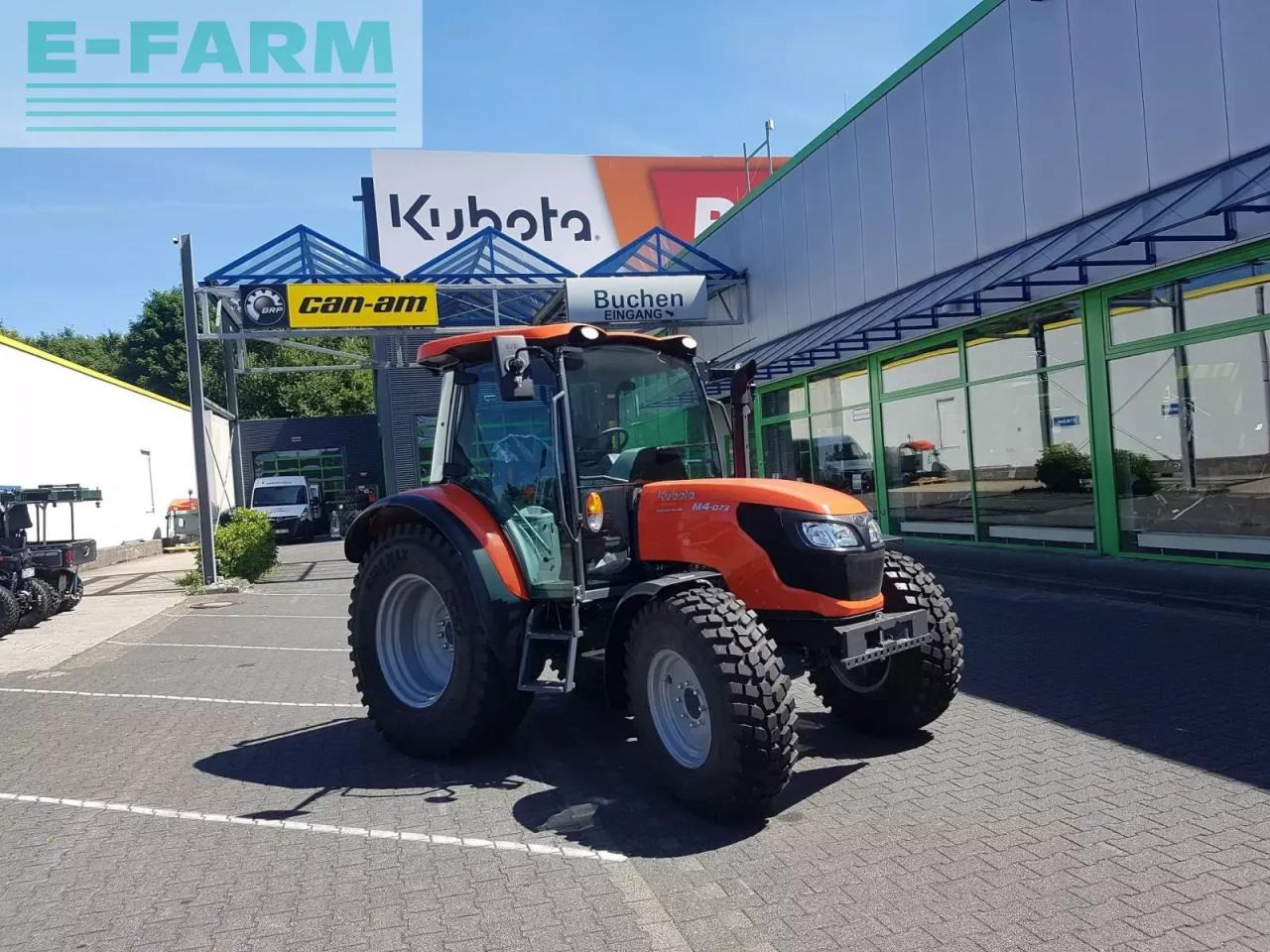 Kubota m4073 cab - Traktor: 2 kép. Kubota m4073 cab - Traktor: 2 kép.