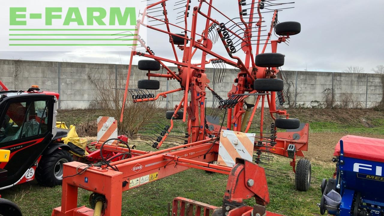 Kuhn GA 7301 - Szénaforgató: 1 kép. Kuhn GA 7301 - Szénaforgató: 1 kép.