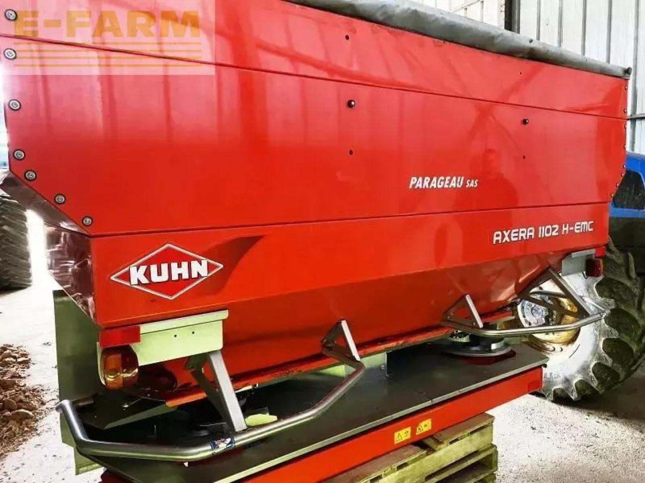 Kuhn axera 1102 h-emc - Műtrágyaszóró: 2 kép. Kuhn axera 1102 h-emc - Műtrágyaszóró: 2 kép.