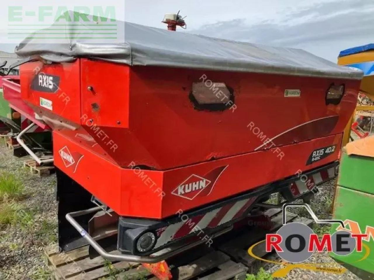 Kuhn axis 40.2 m-emc - Műtrágyaszóró: 1 kép. Kuhn axis 40.2 m-emc - Műtrágyaszóró: 1 kép.