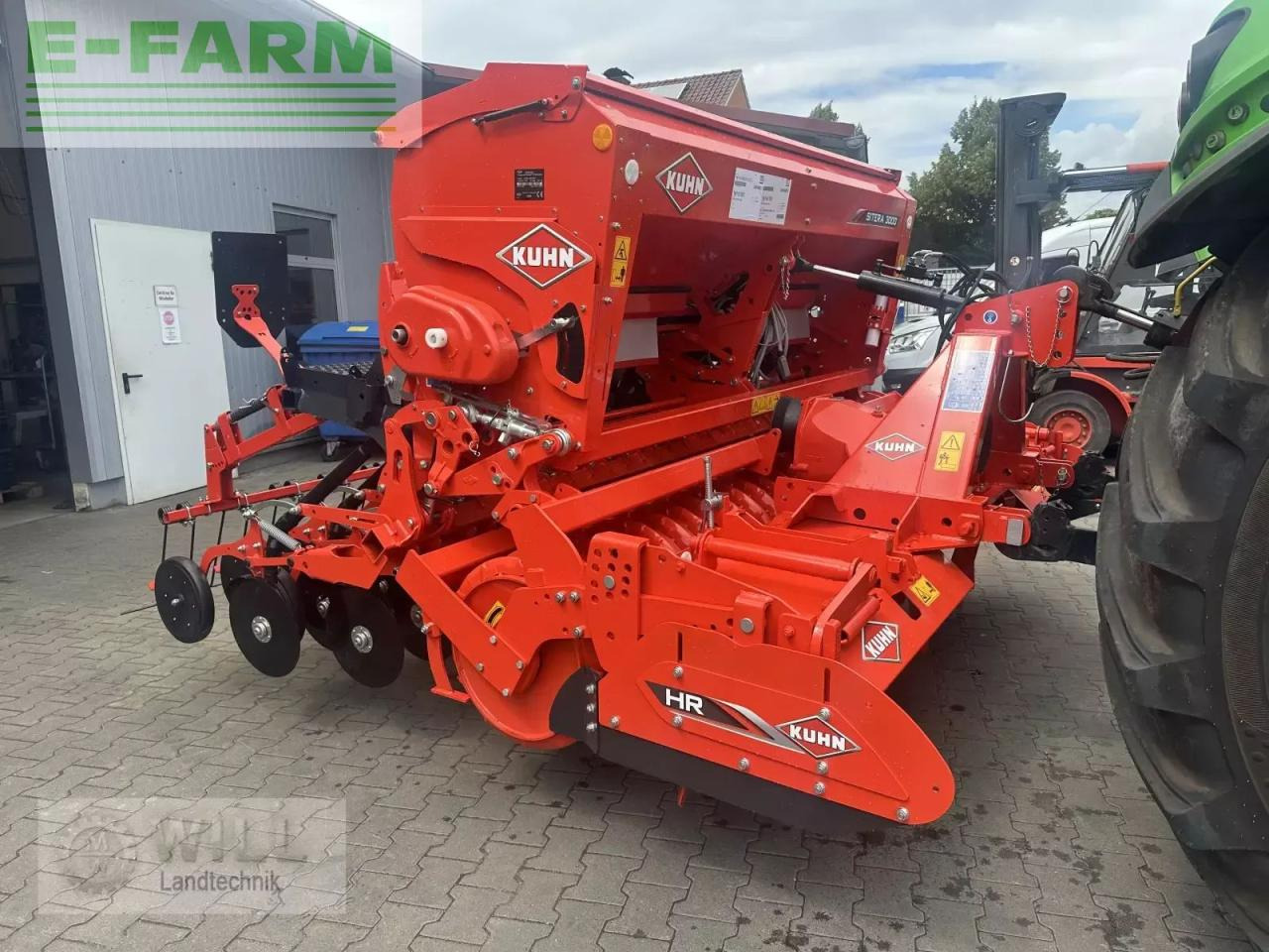Kuhn combiliner sitera 3000 - Kombinált vetőgép: 1 kép. Kuhn combiliner sitera 3000 - Kombinált vetőgép: 1 kép.